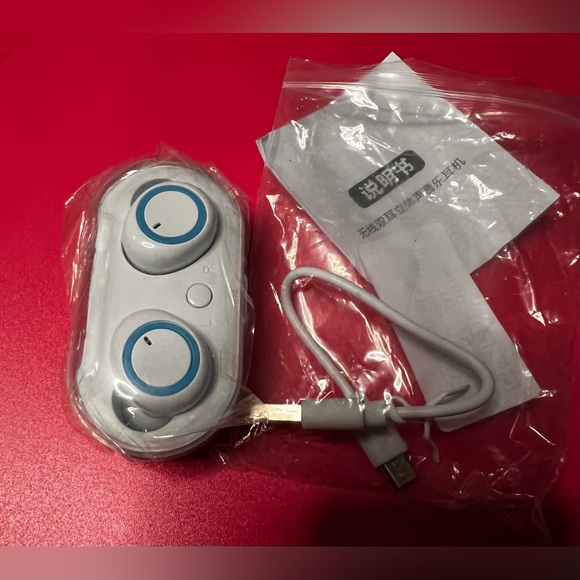 Mini TWS Wireless Bluetooth Earphones - Picture 6 of 6